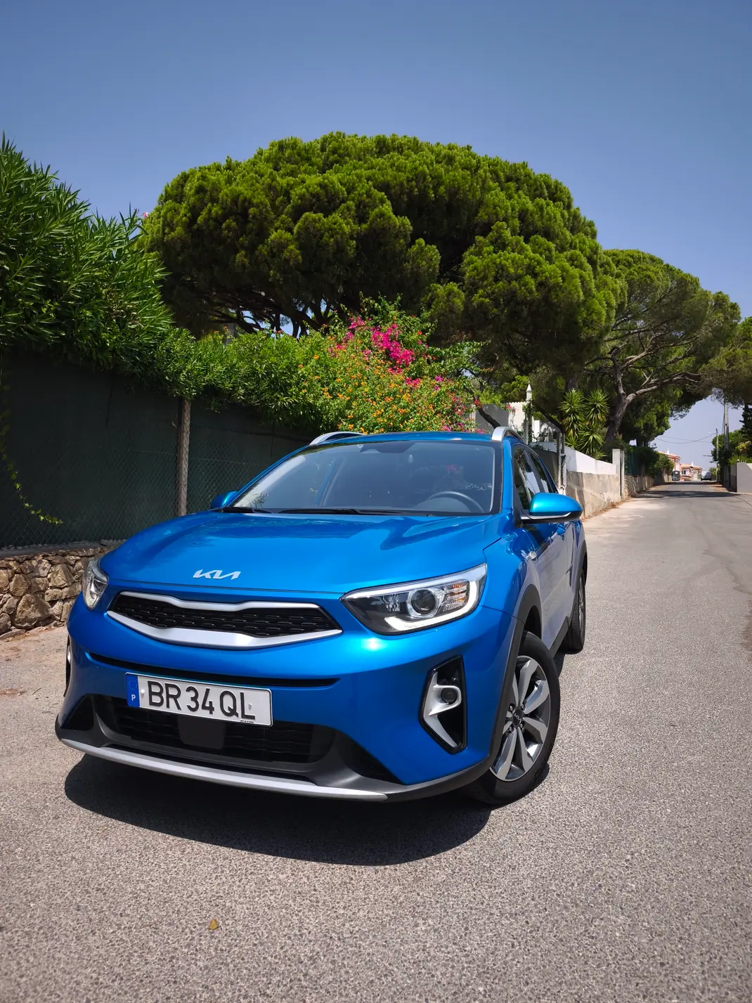 Kia Stonic 2025 - 15990 EUR, 12000 km - AUTO.MOTO.pt - 12000km - foto 1 de 11
