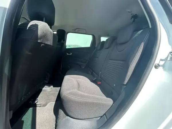 Renault Clio 2016 - 9950 EUR, 187055 km - 187055km - foto 17 de 19