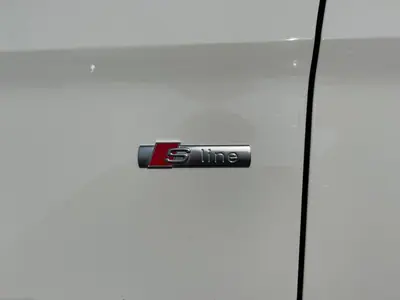 Audi A3 Limousine 2019 - 24999 EUR, 107600 km - AUTO.MOTO.pt - 107600km - foto 12 de 43