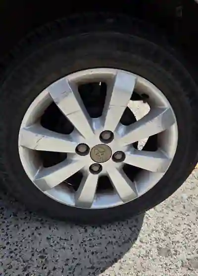 Toyota Yaris 2008 - 5000 EUR, 254000 km - 254000km - foto 13 de 14