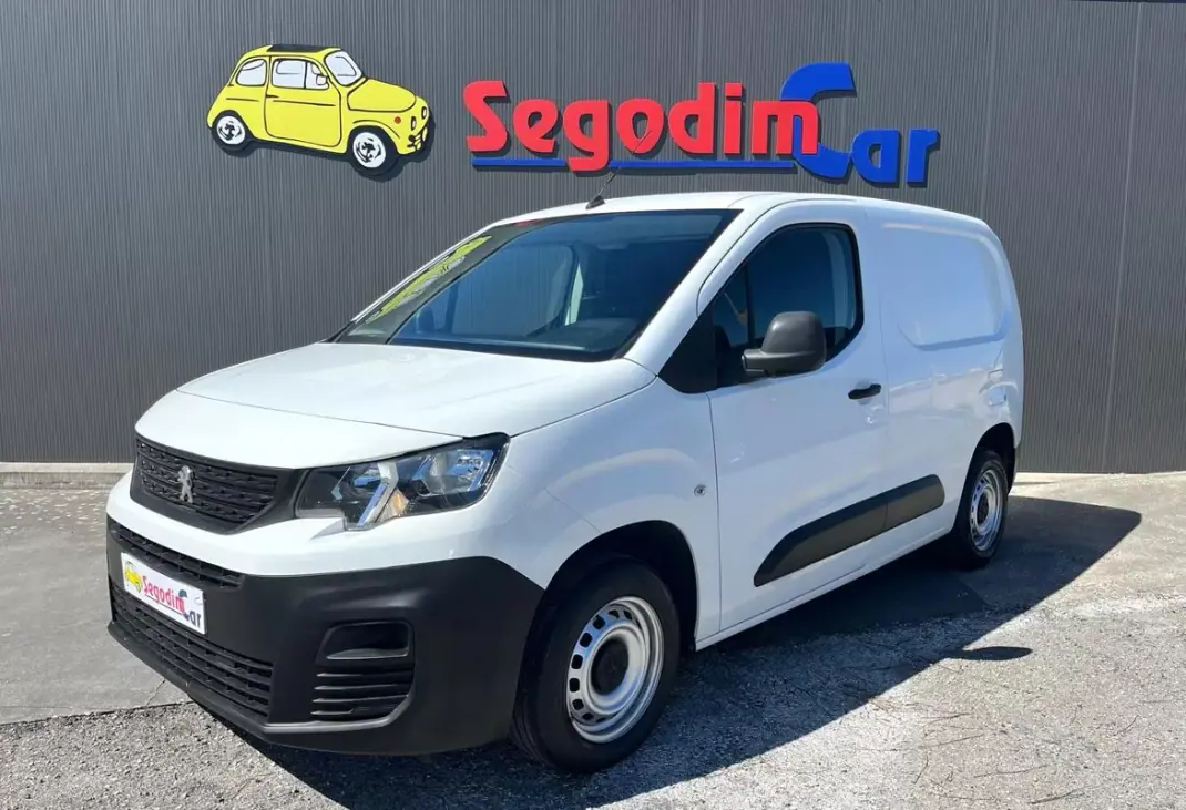 Peugeot 2019 - 12300 EUR, 92000 km - AUTO.MOTO.pt - 92000km - foto 1 de 19