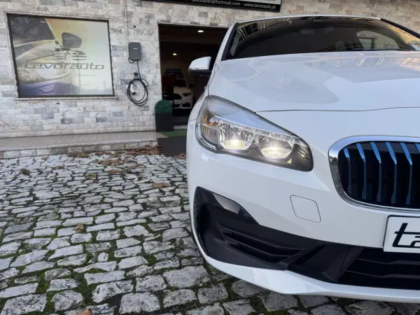 BMW 225xe Active Tourer 2018 - 18900 EUR, 68000 km - AUTO.MOTO.pt - 68000km - foto 29 de 52
