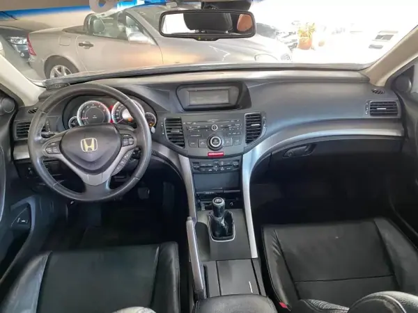 Honda Accord 2009 - 9250 EUR, 266508 km - AUTO.MOTO.pt - 266508km - foto 12 de 34