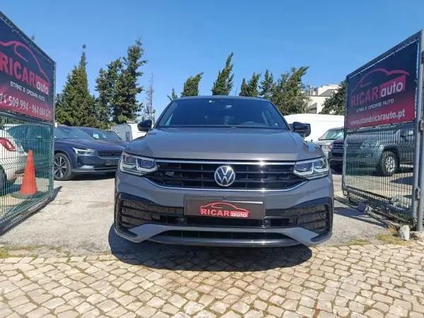 Volkswagen Tiguan 2021 - 28900 EUR, 141000 km - AUTO.MOTO.pt - 141000km - foto 16 de 33