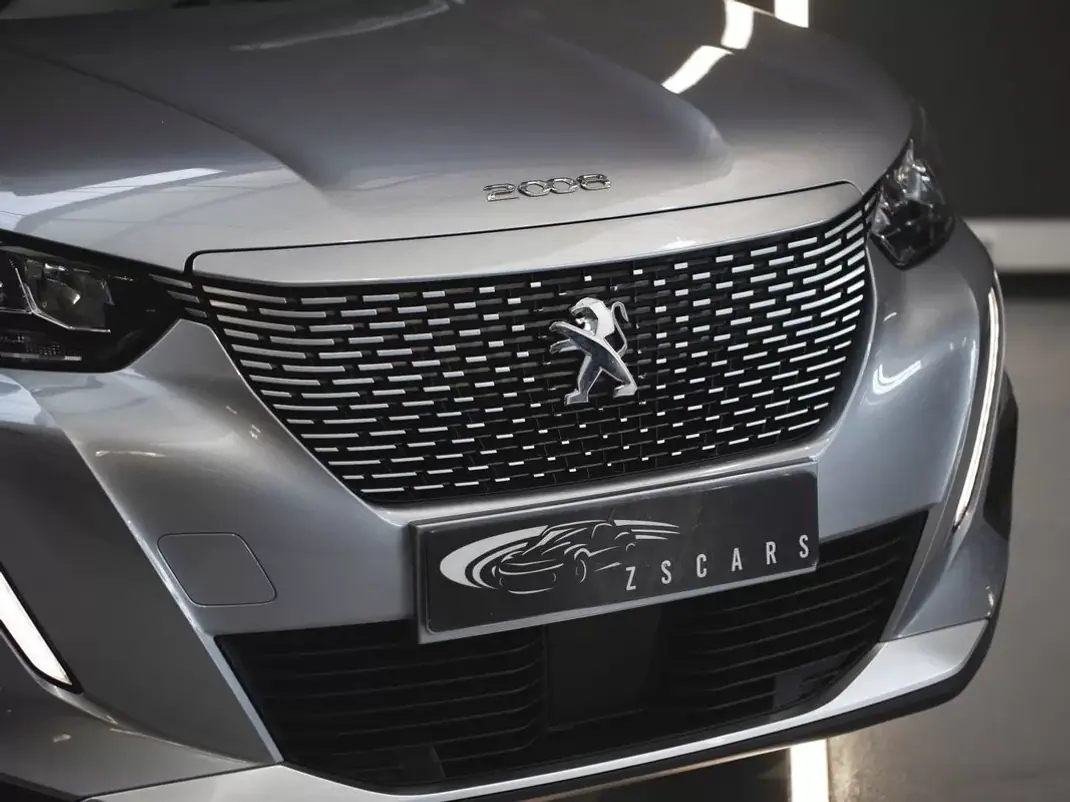 Peugeot e-2008 2023 - 20750 EUR, 50011 km - AUTO.MOTO.pt - 50011km - foto 9 de 21