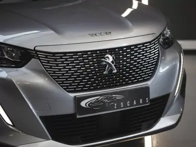 Peugeot e-2008 2023 - 20750 EUR, 50011 km - AUTO.MOTO.pt - 50011km - foto 9 de 21