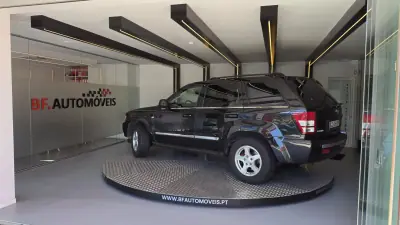 Jeep Grand Cherokee 2005 - 19900 EUR, 267367 km - 267367km - foto 14 de 52