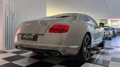Bentley Continental 2013 - 94990 EUR, 81000 km - AUTO.MOTO.pt - 81000km - foto 13 de 37