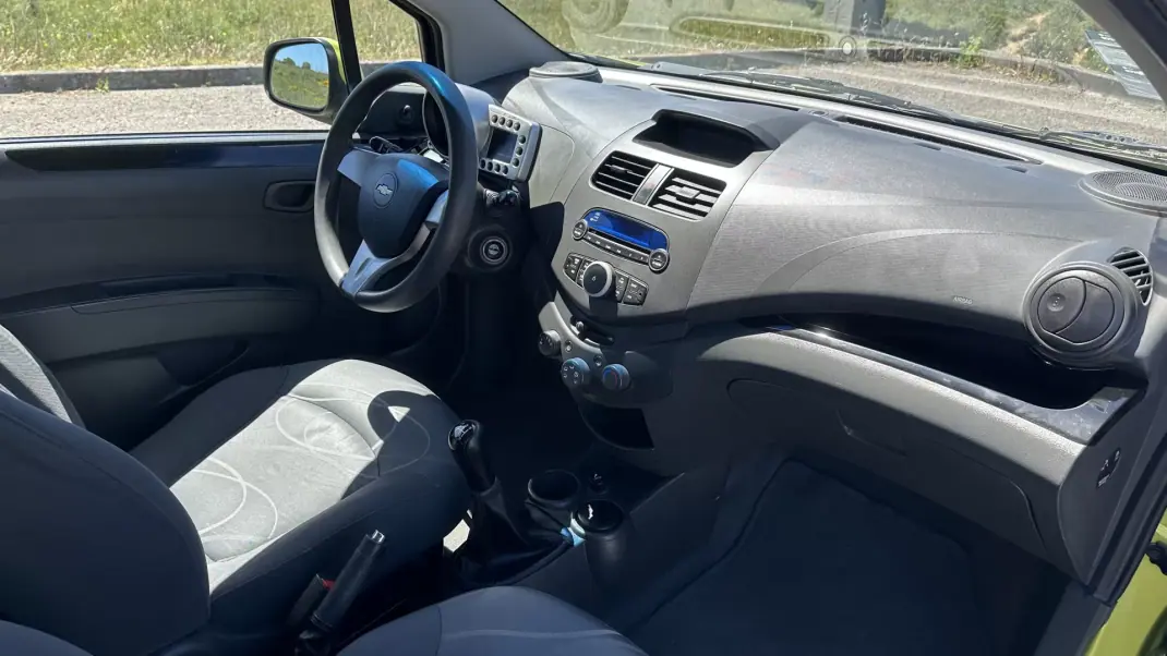 Chevrolet Spark 2010 - 3500 EUR, 113000 km - AUTO.MOTO.pt - 113000km - foto 10 de 17