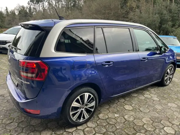 Citroën C4 Spacetourer 2023 - 13900 EUR, 279000 km - AUTO.MOTO.pt - 279000km - foto 11 de 12