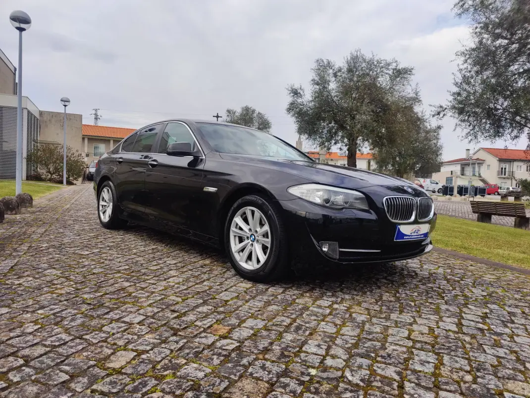 BMW 520 2011 - 14950 EUR, 198974 km - AUTO.MOTO.pt - 198974km - foto 1 de 11