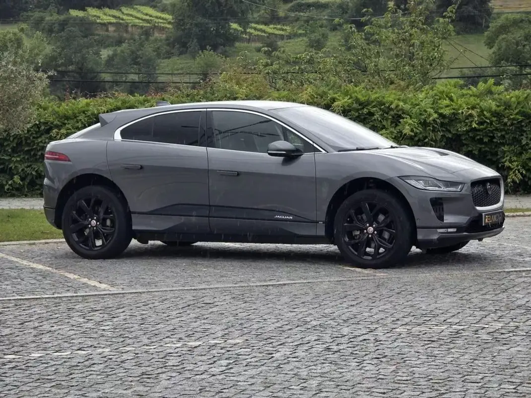 Jaguar I-Pace 2020 - 25999 EUR, 93000 km - AUTO.MOTO.pt - 93000km - foto 6 de 28