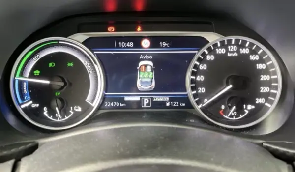 Nissan Juke 2023 - 23990 EUR, 22476 km - AUTO.MOTO.pt - 22476km - foto 6 de 24