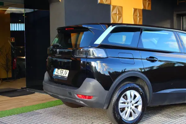 Peugeot 5008 2021 - 18750 EUR, 125307 km - 125307km - foto 4 de 16
