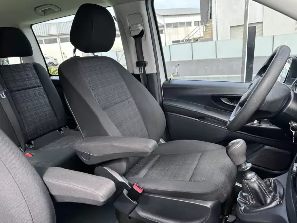 Mercedes-Benz Vito Tourer 2018 - 24900 EUR, 175000 km - AUTO.MOTO.pt - 175000km - foto 38 de 49