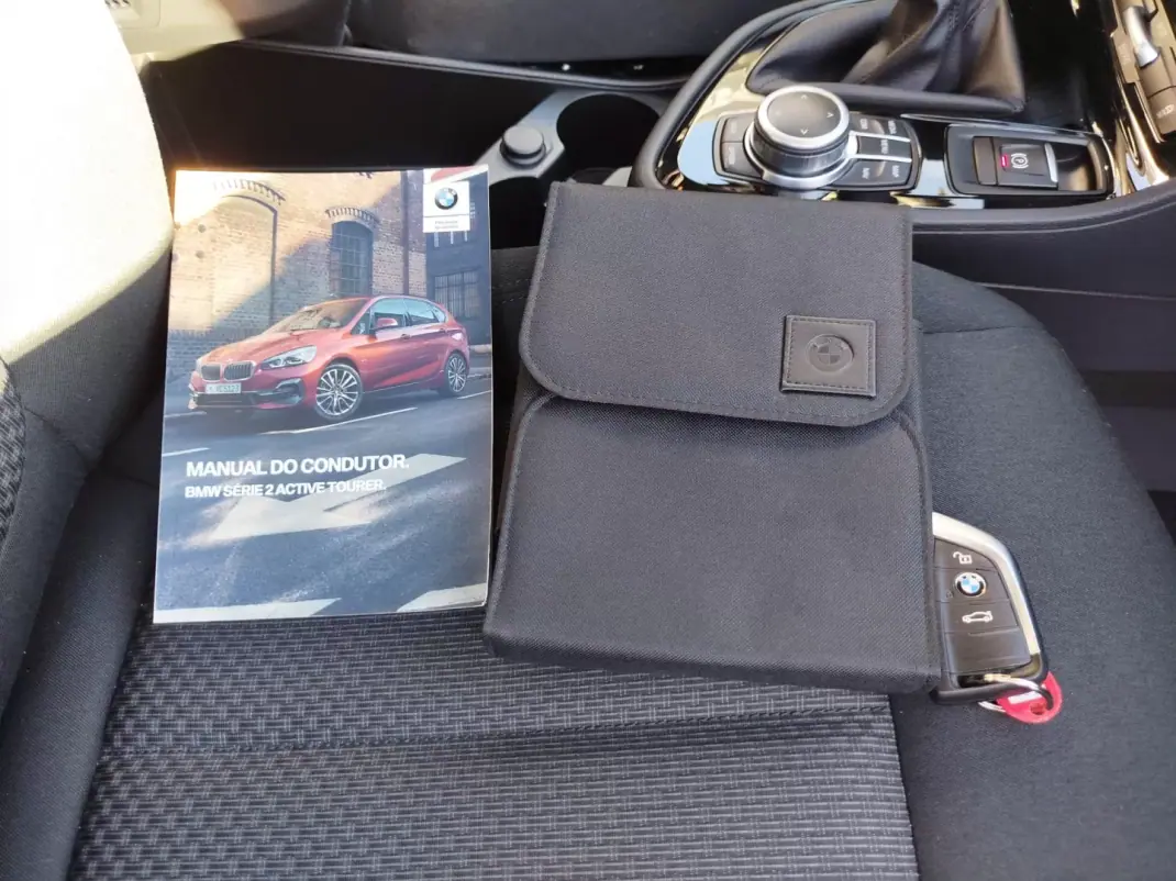 BMW 216 Active Tourer 2019 - 18950 EUR, 47250 km - AUTO.MOTO.pt - 47250km - foto 16 de 20