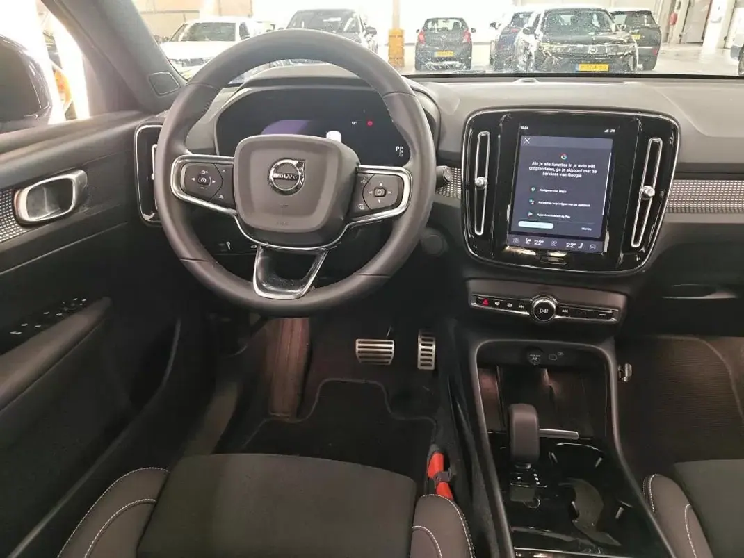 Volvo XC 40 2022 - 30900 EUR, 87733 km - 87733km - foto 5 de 9