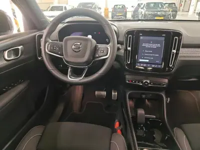 Volvo XC 40 2022 - 30900 EUR, 87733 km - 87733km - foto 5 de 9