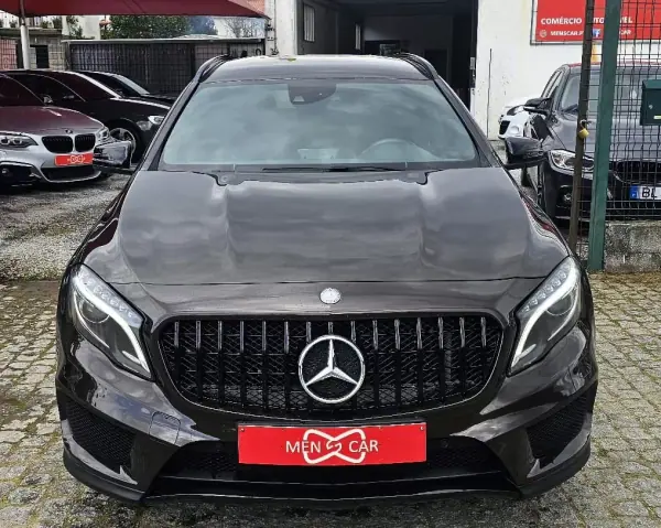 Mercedes-Benz GLA 180 2015 - 21500 EUR, 160000 km - AUTO.MOTO.pt - 160000km - foto 22 de 31