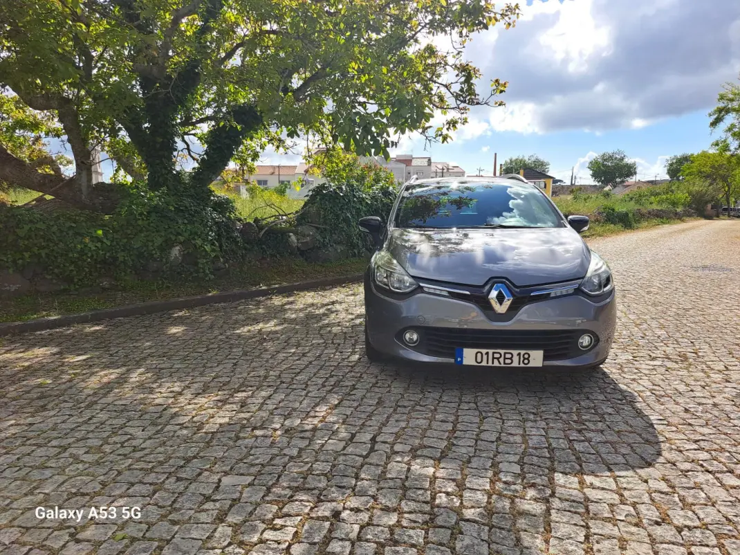 Renault Clio Sport Tourer 2016 - 8990 EUR, 145350 km - AUTO.MOTO.pt - 145350km - foto 3 de 19
