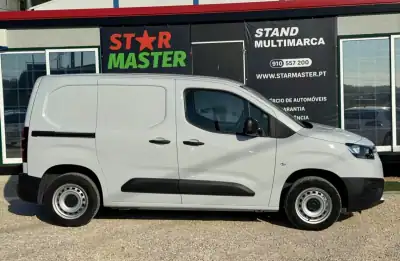 Toyota Proace 2023 - 16750 EUR, 101833 km - AUTO.MOTO.pt - 101833km - foto 5 de 16