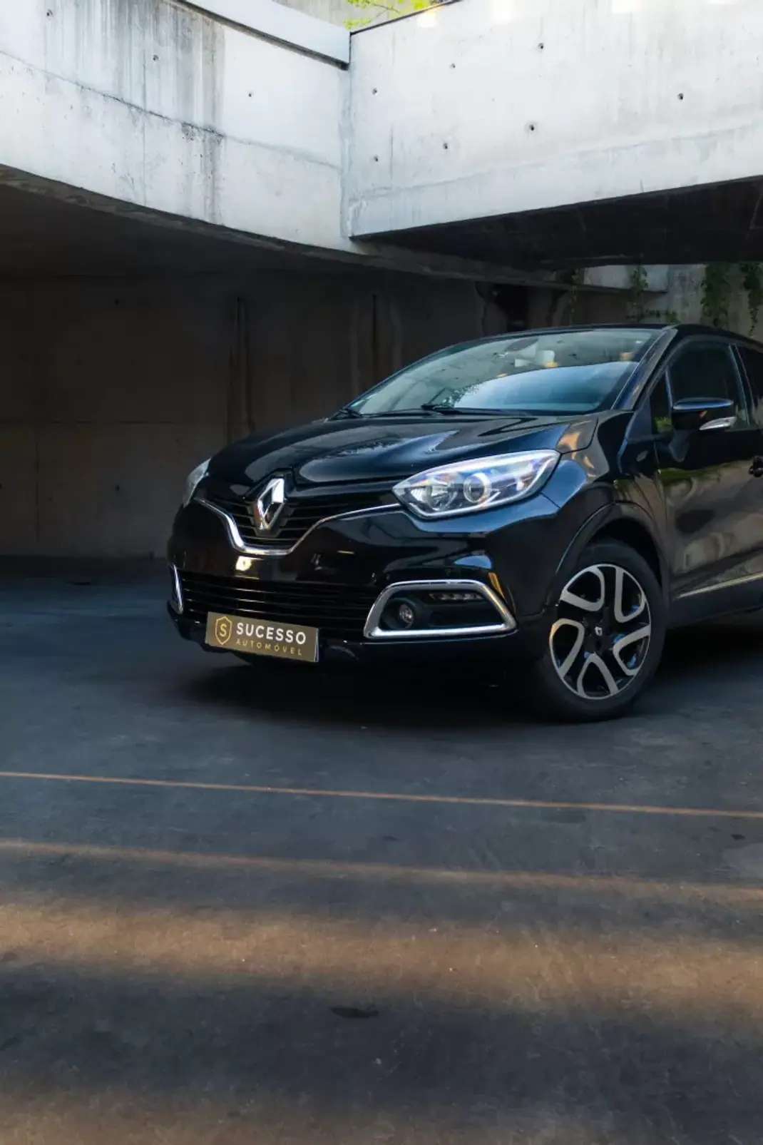Renault Captur 2014 - 9950 EUR, 120326 km - 120326km - foto 5 de 16