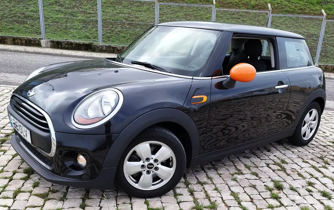 MINI One 2017 - 11950 EUR, 170000 km - AUTO.MOTO.pt - 170000km - foto 1 de 11