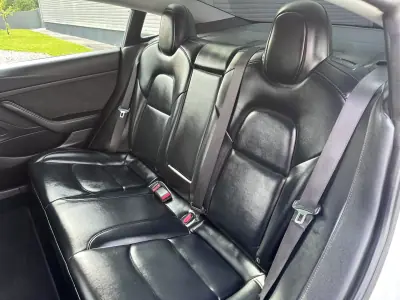 Tesla Model 3 2019 - 15500 EUR, 333000 km - AUTO.MOTO.pt - 333000km - foto 54 de 62