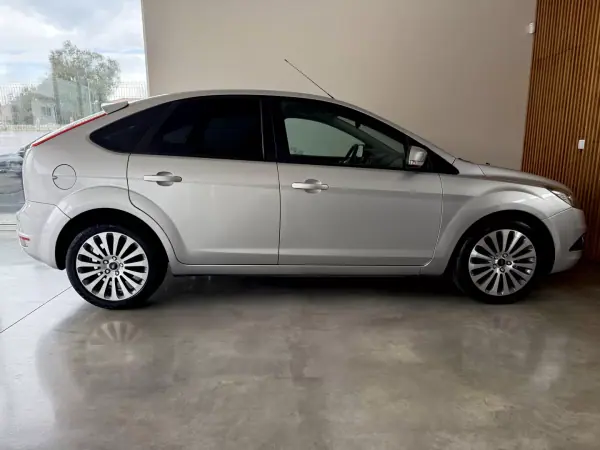 Ford Focus 2008 - 6250 EUR, 241000 km - AUTO.MOTO.pt - 241000km - foto 10 de 60