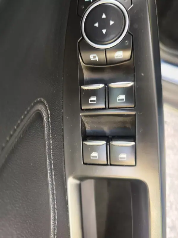 Ford Focus SW 2019 - 12980 EUR, 149000 km - AUTO.MOTO.pt - 149000km - foto 27 de 44