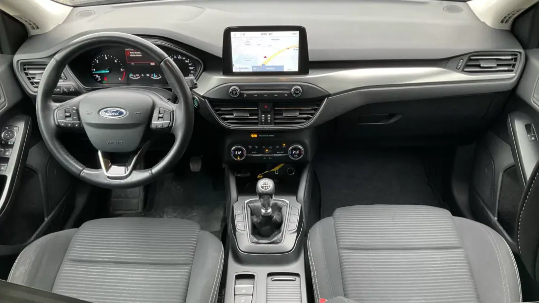 Ford Focus 2019 - 14499 EUR, 144121 km - AUTO.MOTO.pt - 144121km - foto 3 de 6