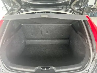 Volvo V40 Cross Country 2013 - 8750 EUR, 292850 km - 292850km - foto 32 de 34