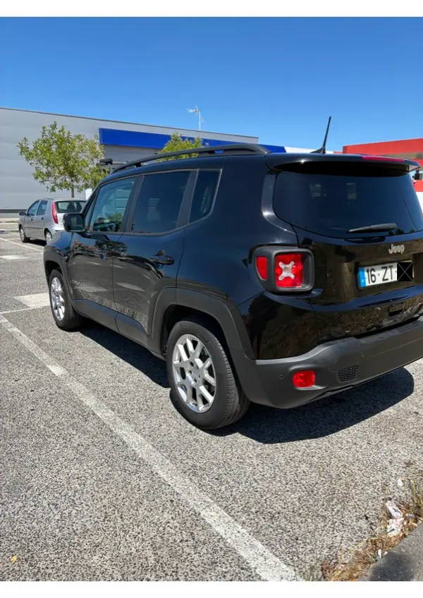 Jeep Renegade 2020 - 13500 EUR, 126000 km - AUTO.MOTO.pt - 126000km - foto 6 de 10