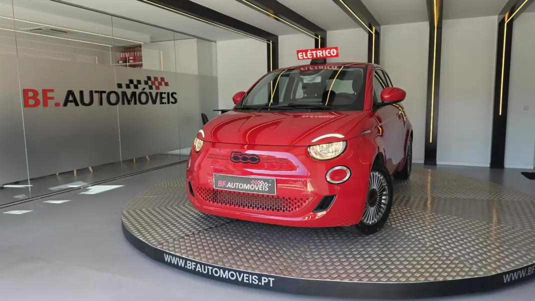 Fiat 500e 2023 - 16500 EUR, 19050 km - 19050km - foto 24 de 54