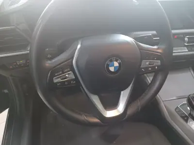 BMW 330 2021 - 27890 EUR, 51862 km - AUTO.MOTO.pt - 51862km - foto 20 de 37