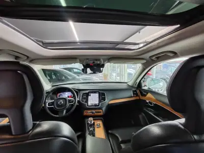 Volvo XC 90 2021 - 49950 EUR, 70500 km - AUTO.MOTO.pt - 70500km - foto 27 de 41
