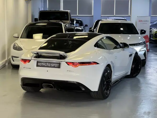 Jaguar F-Type 2019 - 47990 EUR, 45000 km - AUTO.MOTO.pt - 45000km - foto 3 de 47
