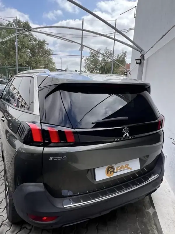 Peugeot 5008 2019 - 21500 EUR, 148372 km - AUTO.MOTO.pt - 148372km - foto 6 de 8