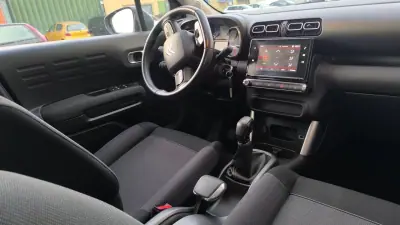 Citroën C3 Aircross 2018 - 10500 EUR, 102000 km - AUTO.MOTO.pt - 102000km - foto 18 de 19