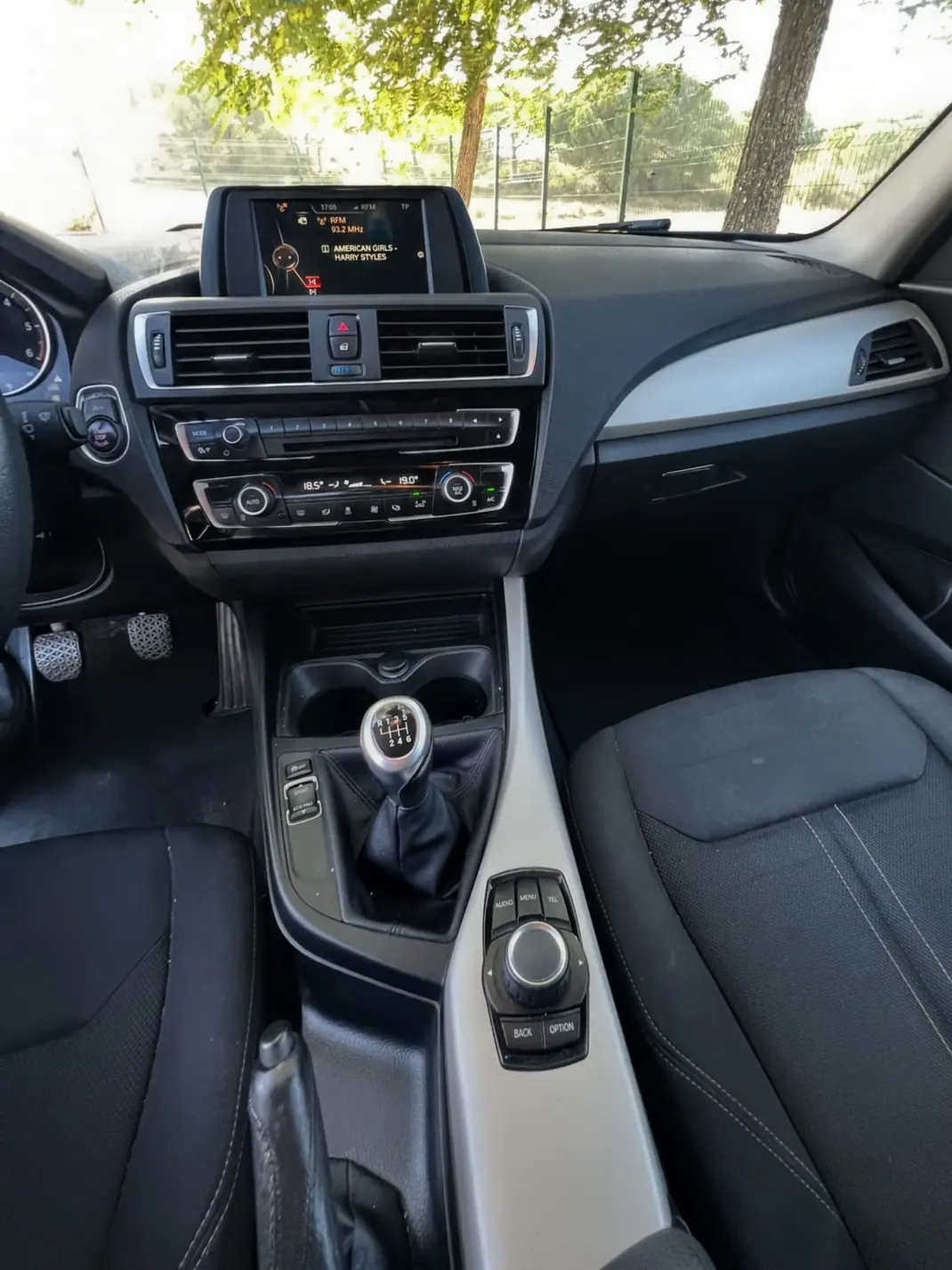 BMW 1 Series 2016 - 14800 EUR, 142000 km - 142000km - foto 11 de 14