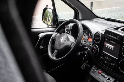 Citroën BERLINGO VAN XL 1.5 BLUE HDI 3 LUGARES 2018 - 13750 EUR, 221395 km - AUTO.MOTO.pt - 221395km - foto 20 de 35