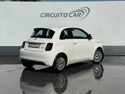 Fiat 500e 2022 - 13600 EUR, 53336 km - AUTO.MOTO.pt - 53336km - foto 3 de 36