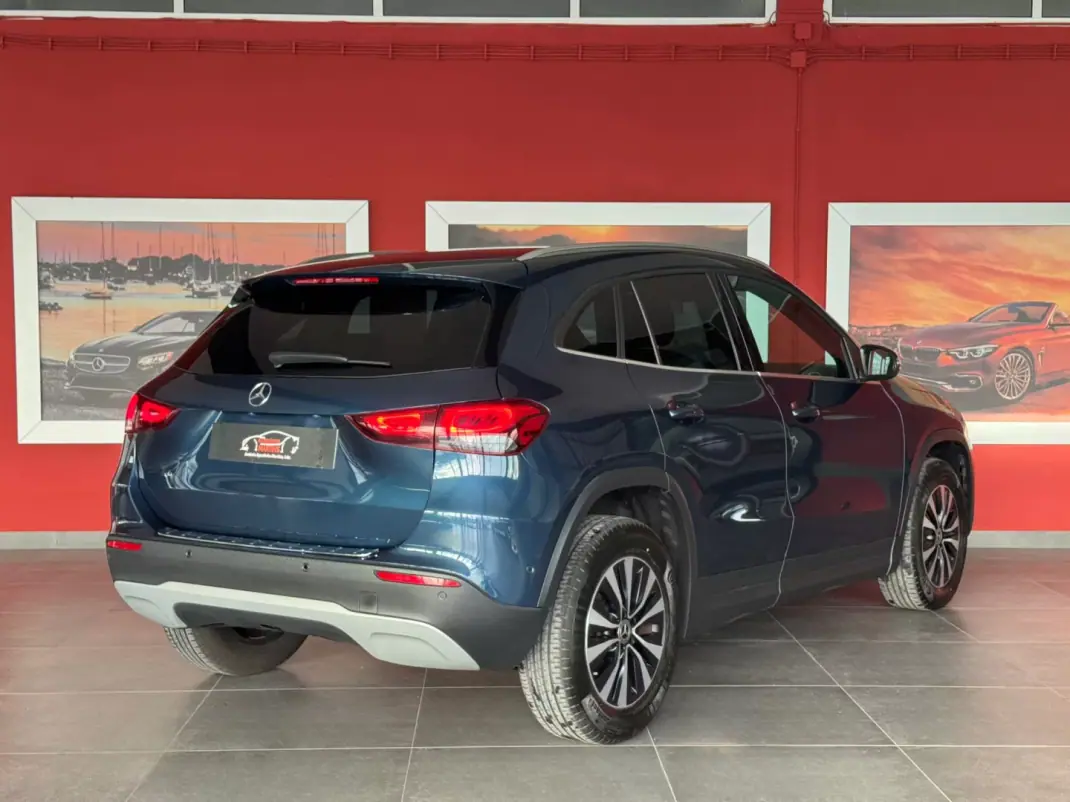 Mercedes-Benz GLA 180 2022 - 35990 EUR, 98845 km - AUTO.MOTO.pt - 98845km - foto 8 de 22