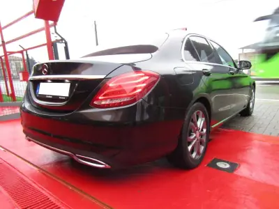 Mercedes-Benz C 200 2016 - 23900 EUR, 174130 km - 174130km - foto 19 de 22