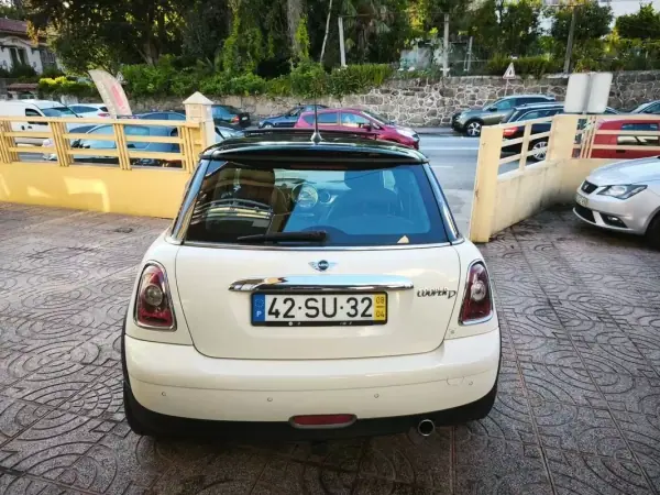 MINI Cooper 2008 - 8500 EUR, 180878 km - AUTO.MOTO.pt - 180878km - foto 8 de 27