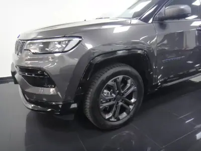 Jeep Compass 2021 - 20900 EUR, 100000 km - AUTO.MOTO.pt - 100000km - foto 4 de 40