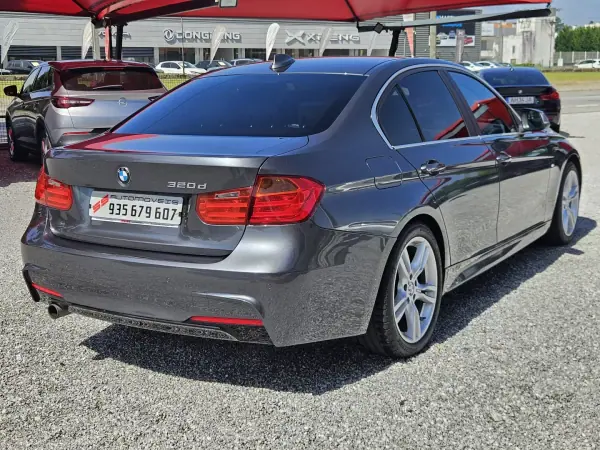 BMW 320 2016 - 22500 EUR, 167963 km - AUTO.MOTO.pt - 167963km - foto 8 de 55