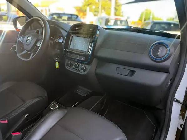 Dacia Spring 2021 - 11400 EUR, 25983 km - AUTO.MOTO.pt - 25983km - foto 25 de 30