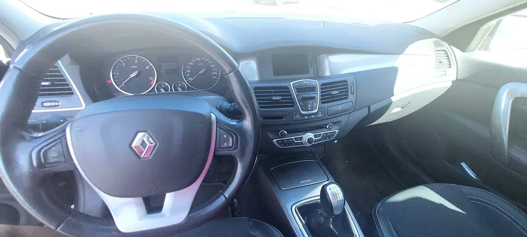 Renault Laguna Break 2011 - 5750 EUR, 333000 km - 333000km - foto 6 de 8