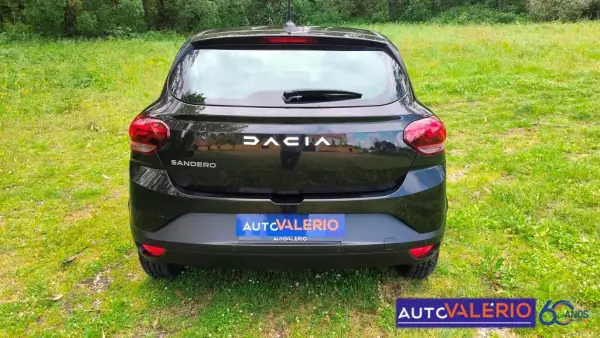 Dacia Sandero 2023 - 14950 EUR, 69650 km - 69650km - foto 4 de 32